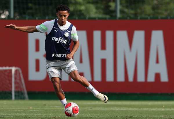 Novo talento Lázaro: aposta do Palmeiras para conquistar titularidade rapidamente