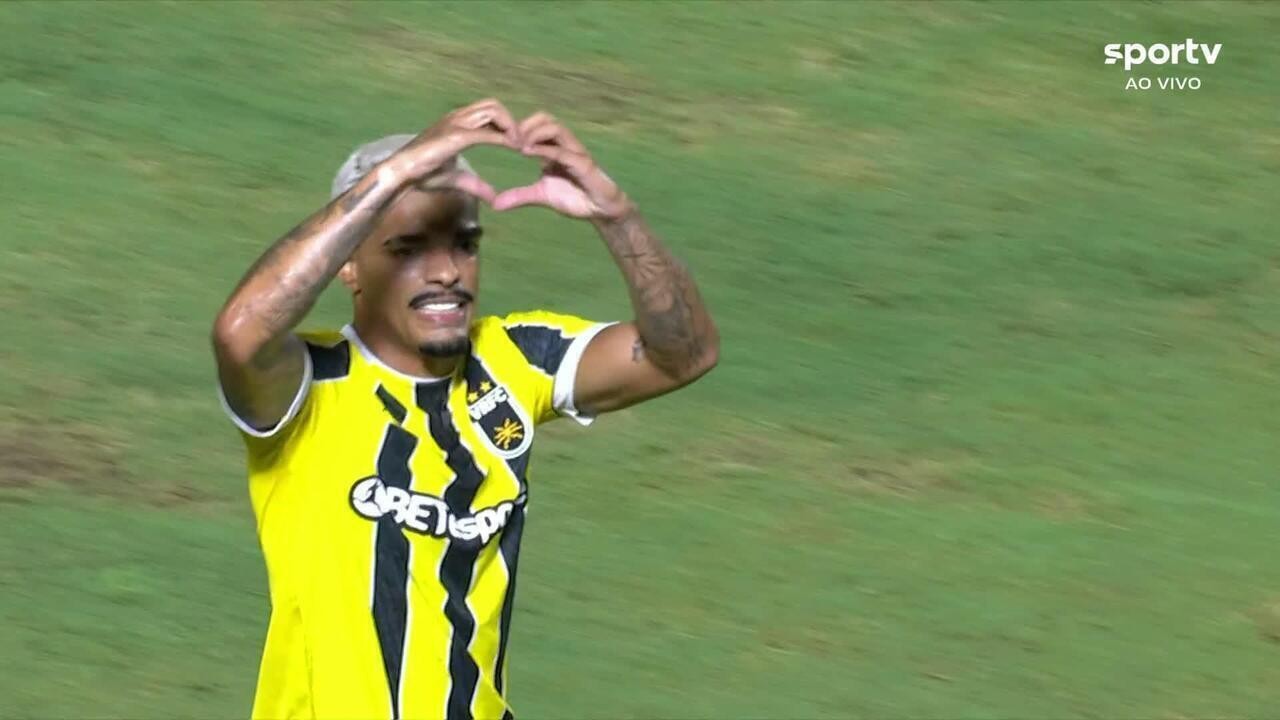 Pivetti ressalta diferença em média de idade do Flamengo em derrota | Ge