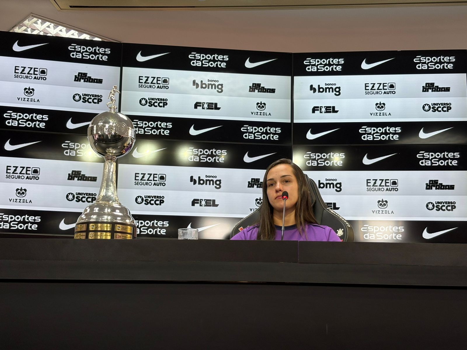 Corinthians move-se nos bastidores e já inicia renovação de Nicole para manter elenco feminino forte