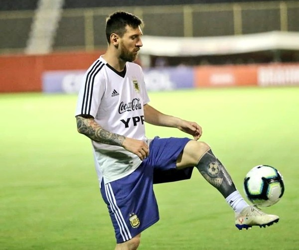 Após título da Argentina, Vitória lembra passagem da seleção