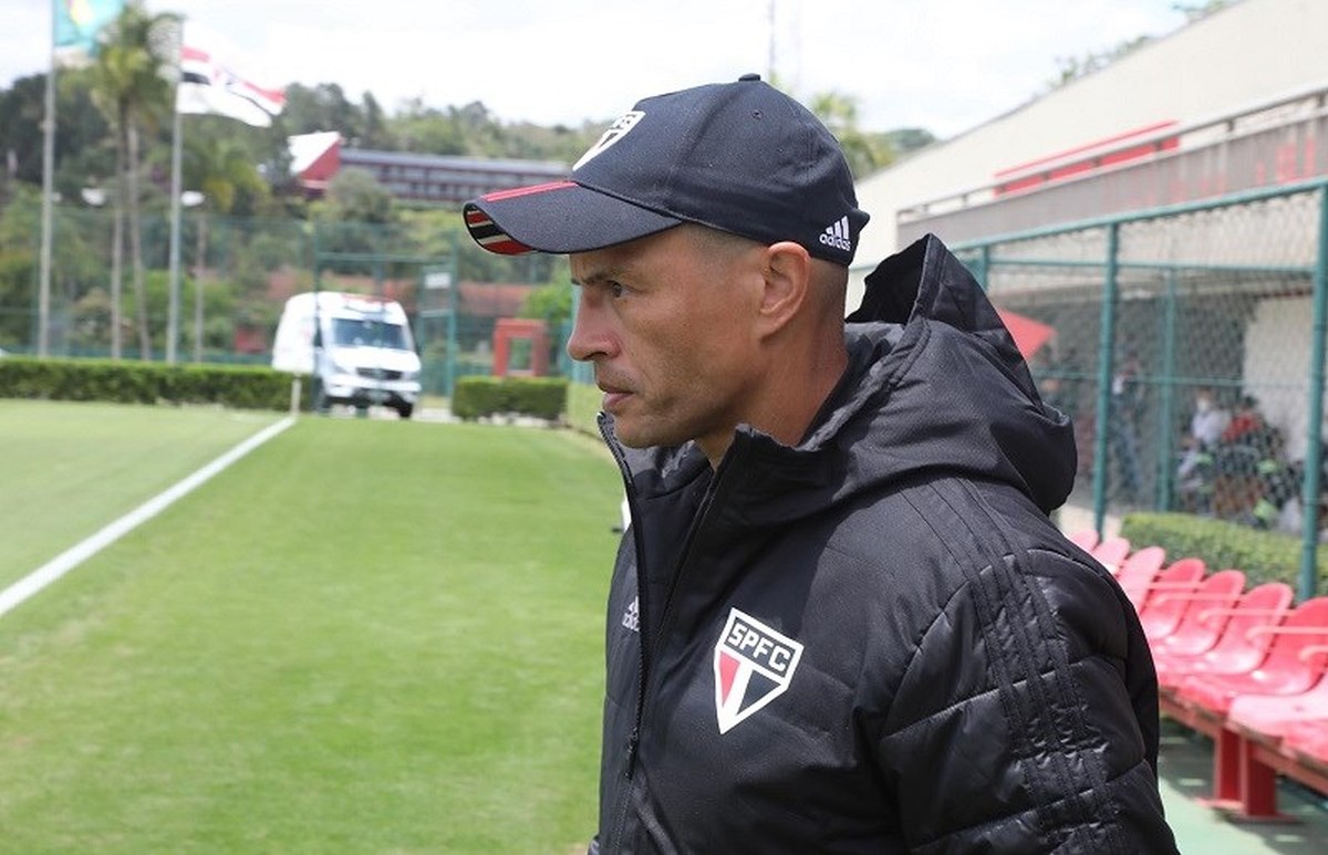 Treinado por Alex, São Paulo se classifica para semifinal do Campeonato  Paulista Sub-20