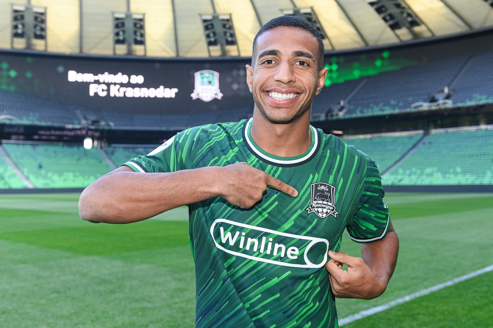 Possível reforço: Corinthians monitora Victor Sá para 2026 em meio a dívidas e punições da FIFA