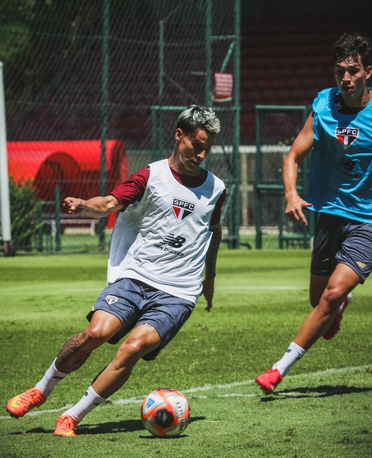 DE VOLTA! Ferreirinha retoma treinos com o elenco do São Paulo na reapresentação