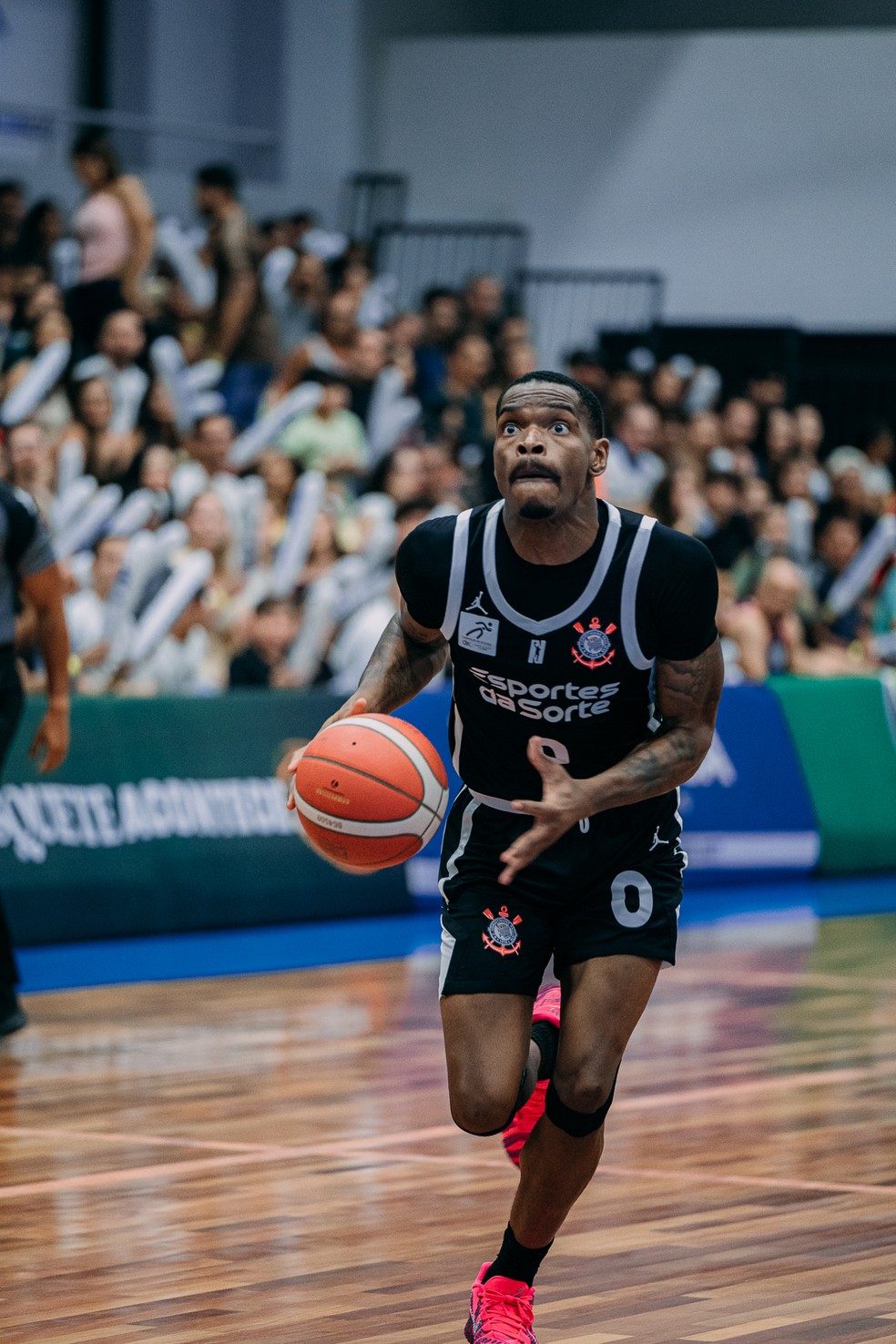 Time de basquete do Corinthians — Foto: Agência Corinthians
