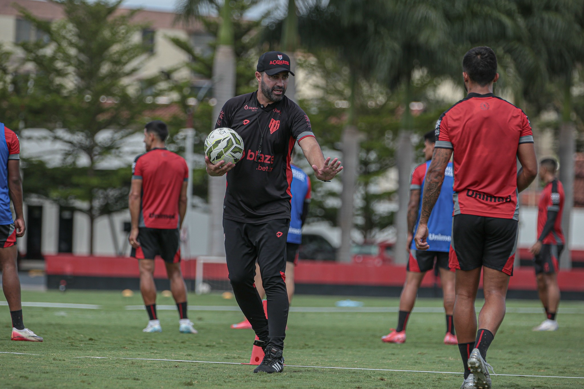 Invencibilidade em Clássicos: Lacerda Mantém Tabu no Futebol Goiano