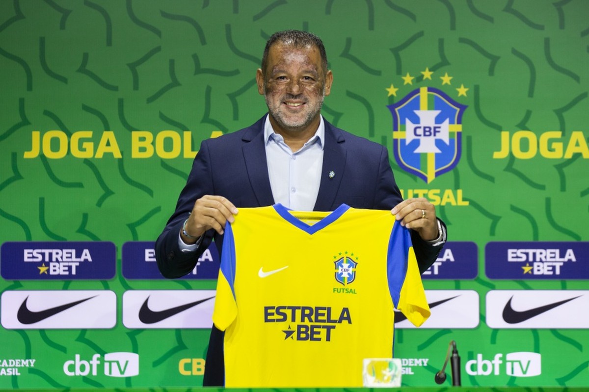 1 de abril de 2019, Brasil. Jogue Fortnite na tela do dispositivo