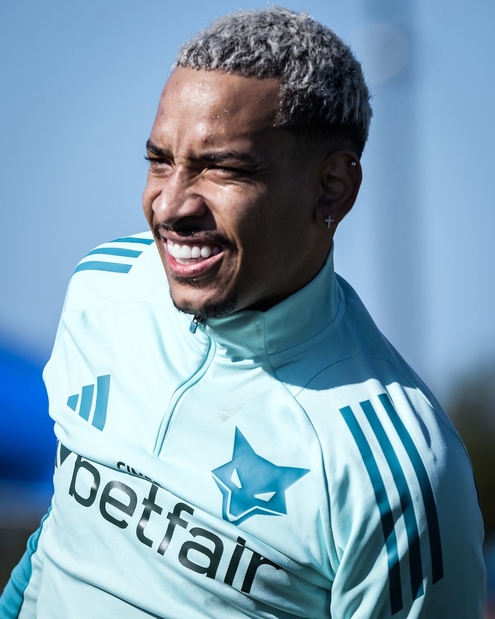 Matheus Pereira em treino do Cruzeiro — Foto: Gustavo Aleixo/Cruzeiro