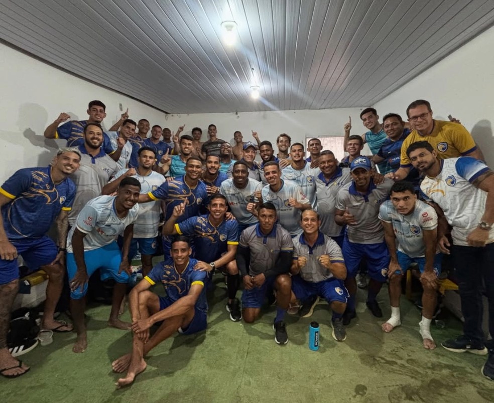 QFC comemora primeira vitória na elite do estadual — Foto: Divulgação