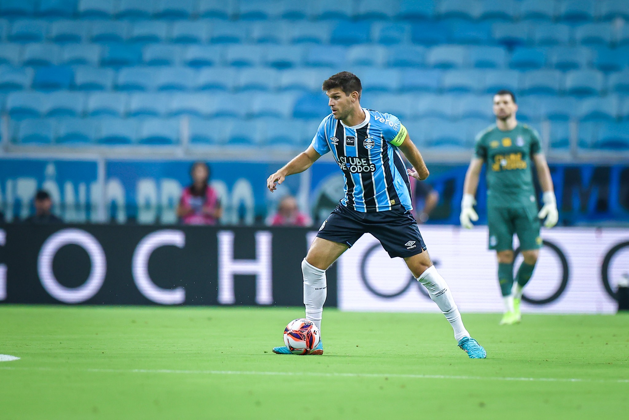 Kannemann tem lesão e vira desfalque do Grêmio; veja previsão de volta | Ge