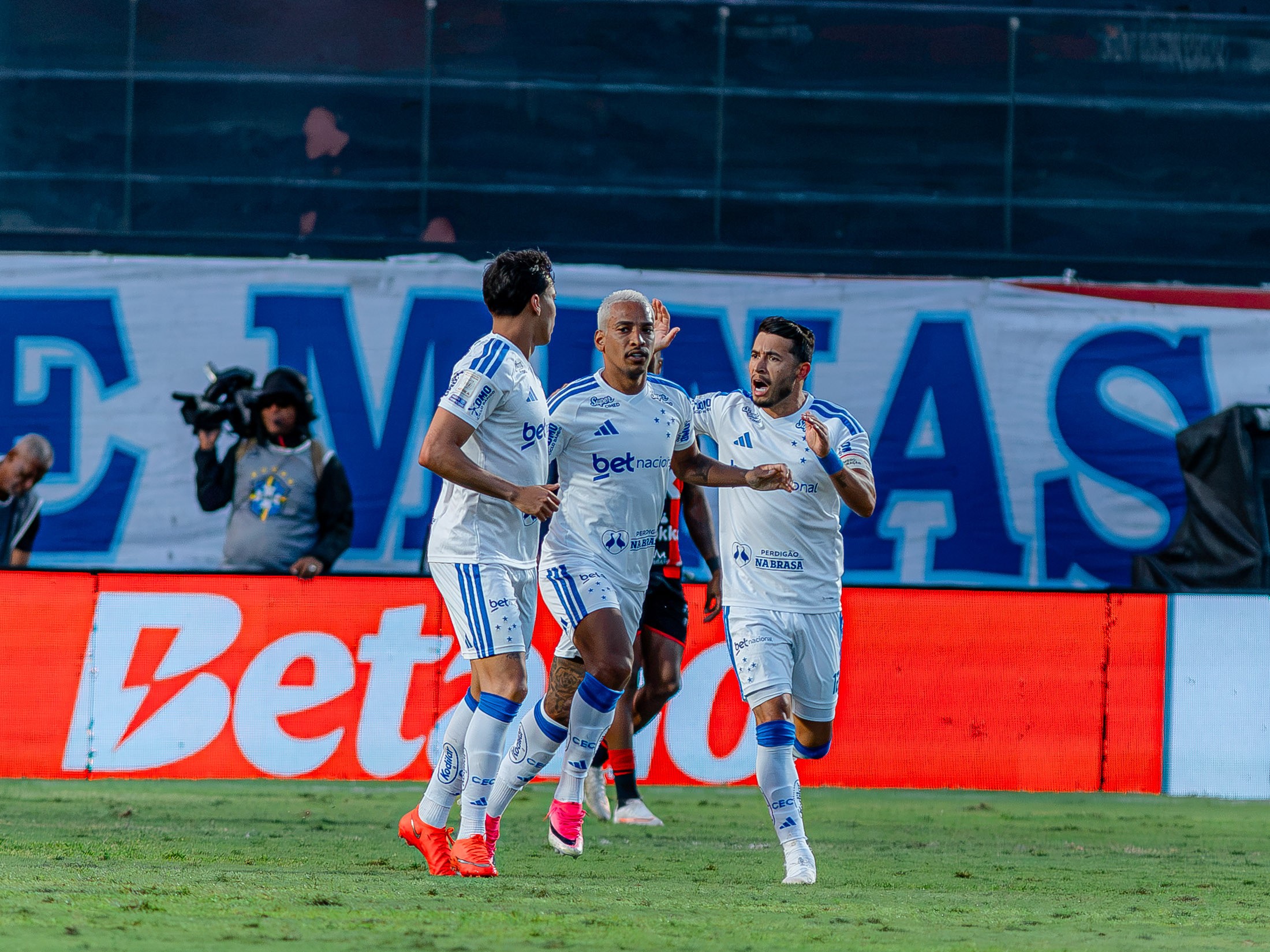 Vitória 1 x 3 Cruzeiro: assista aos gols e aos melhores momentos do jogo
