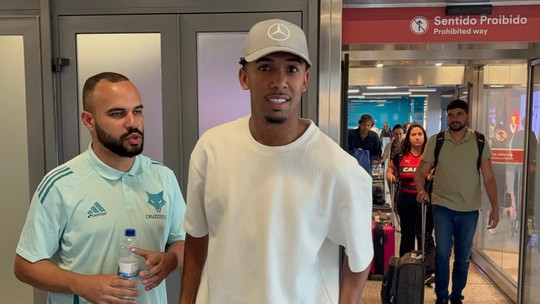 Ryan Guilherme chega ao Cruzeiro para exames e assinatura do contrato - Foto: (Guilherme Macedo)