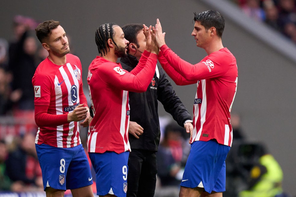 Depay e Morata nos tempos de Atlético de Madrid — Foto: getty images