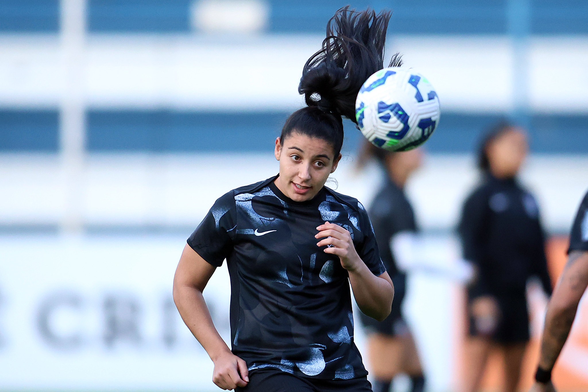 Corinthians feminino se destaca em meio a transformações no cenário esportivo.