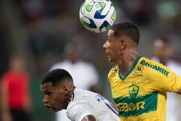 Wesley, do Cruzeiro, é questionado sobre falta de confiança e retruca: Medo de errar? Tá de brincadeira