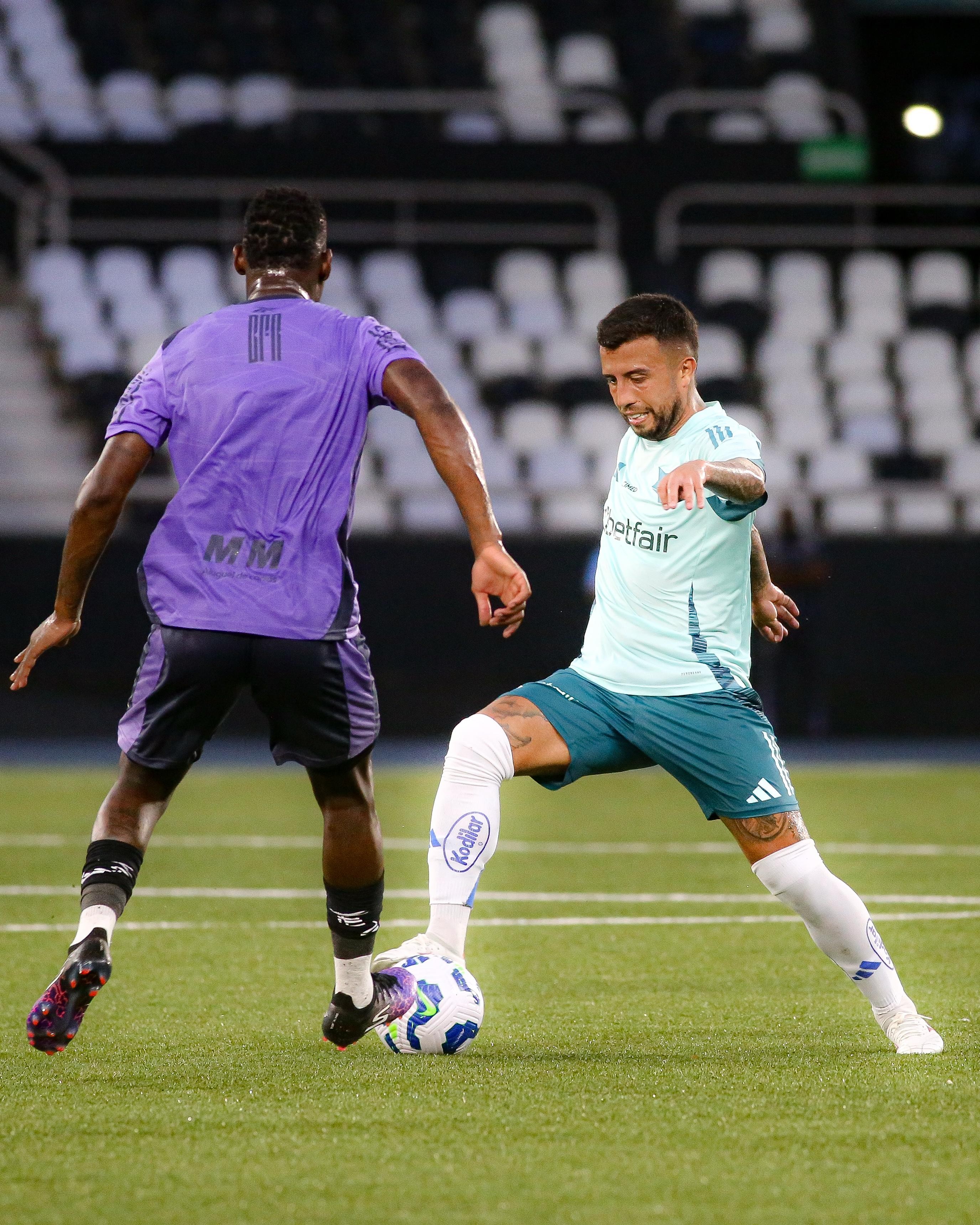 Empate no jogo-treino entre Botafogo e Cruzeiro antes da estreia no Brasileirão