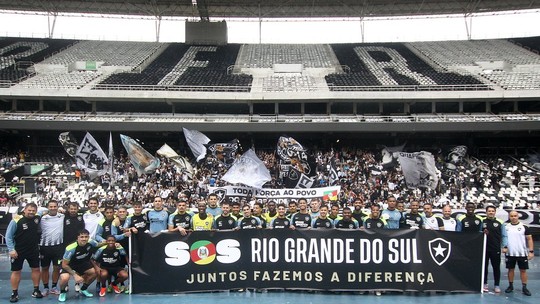 Entenda por que Renato Gaúcho elogiou a postura do Botafogo em meio à tragédia no RS