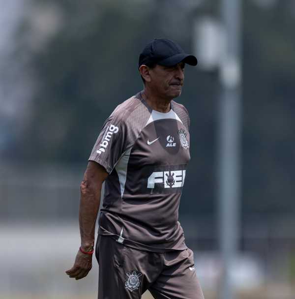 Corinthians finaliza preparação e define escalação para semifinal contra o Flamengo