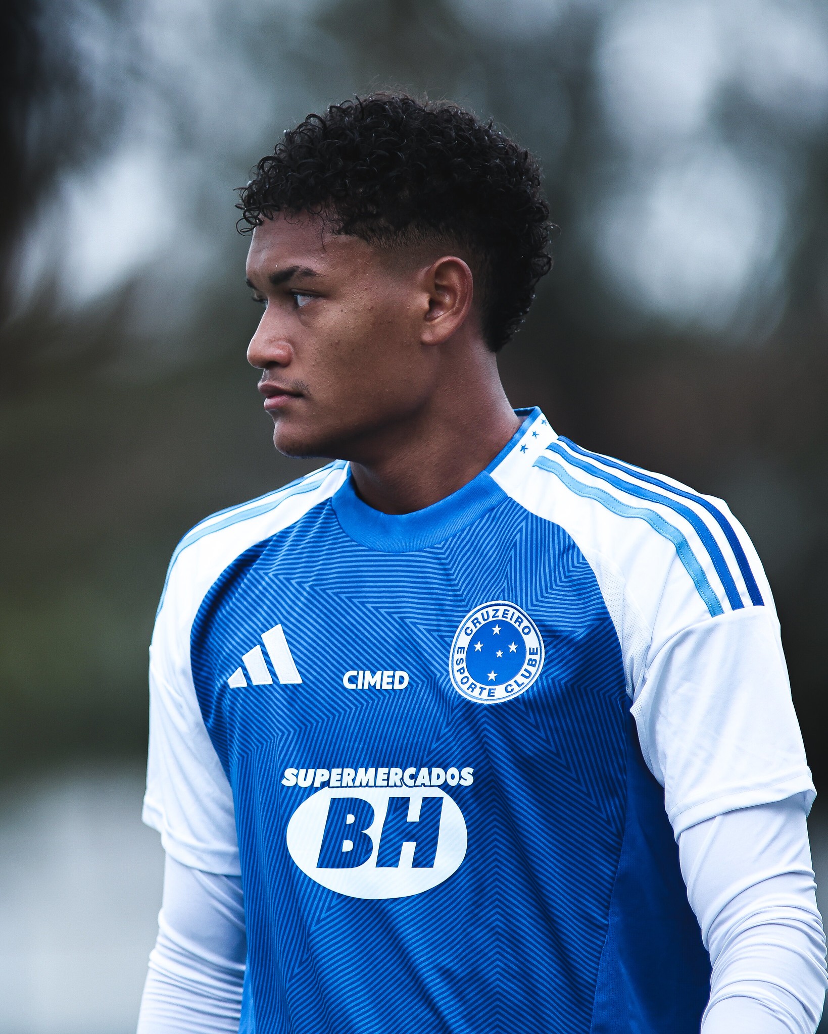 descobridor de mbappé cria oportunidades para jovens talentos na base do cruzeiro