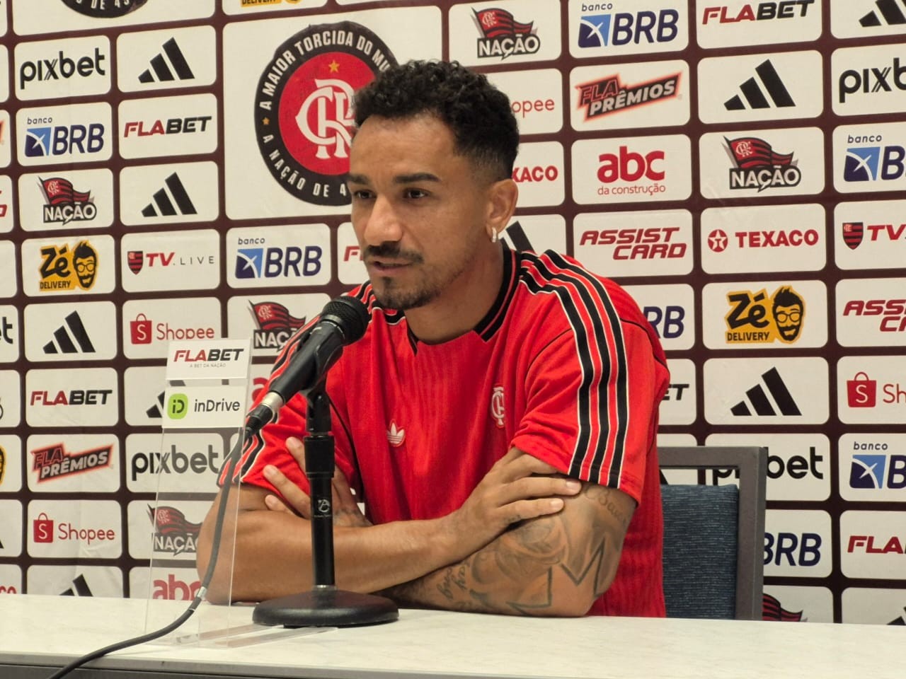 Tática Importante Contra Bayern: Individualidade Fará Diferença, Diz Danilo no Flamengo.