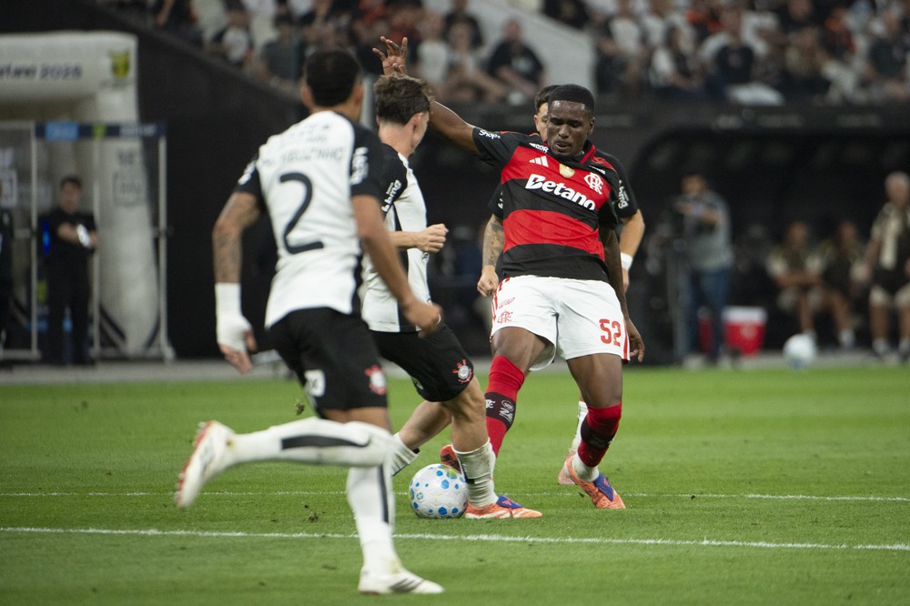 Quem foi bem e quem foi mal! Saiba os destaques do empate de ontem do Flamengo!