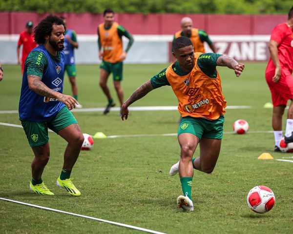 Douglas Costa reunites at Fluminense with six players he previously played with |  Fluminense