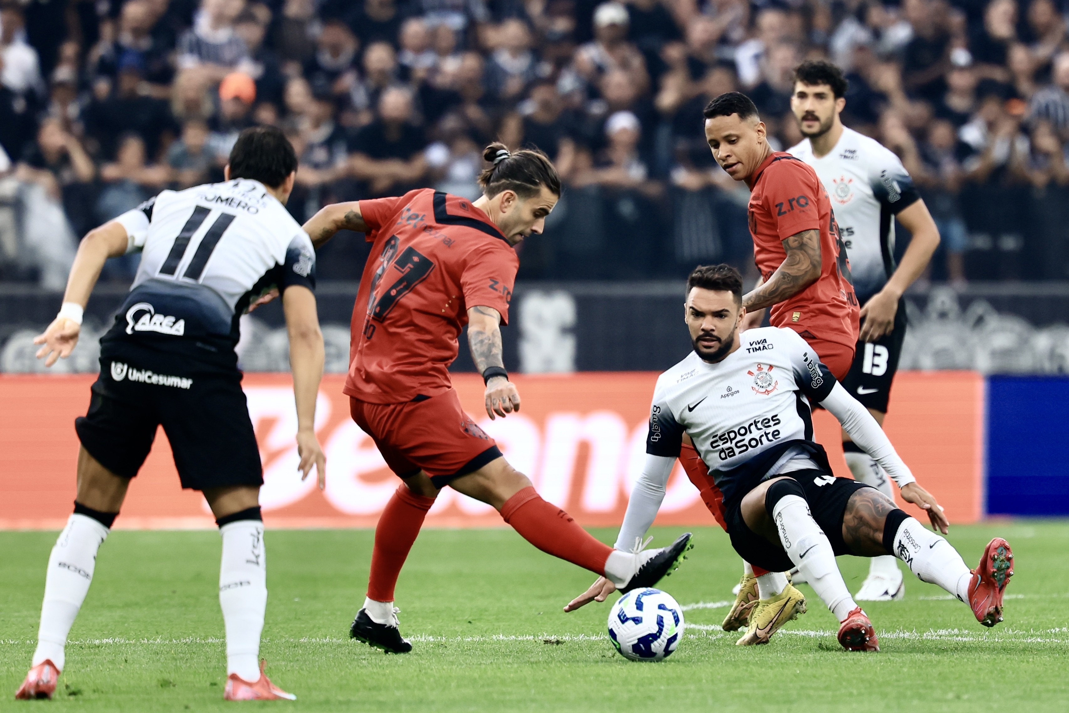 GANHOU, MAS VACILOU! Corinthians cometeu erros e escapou de novo tropeço contra o Sport