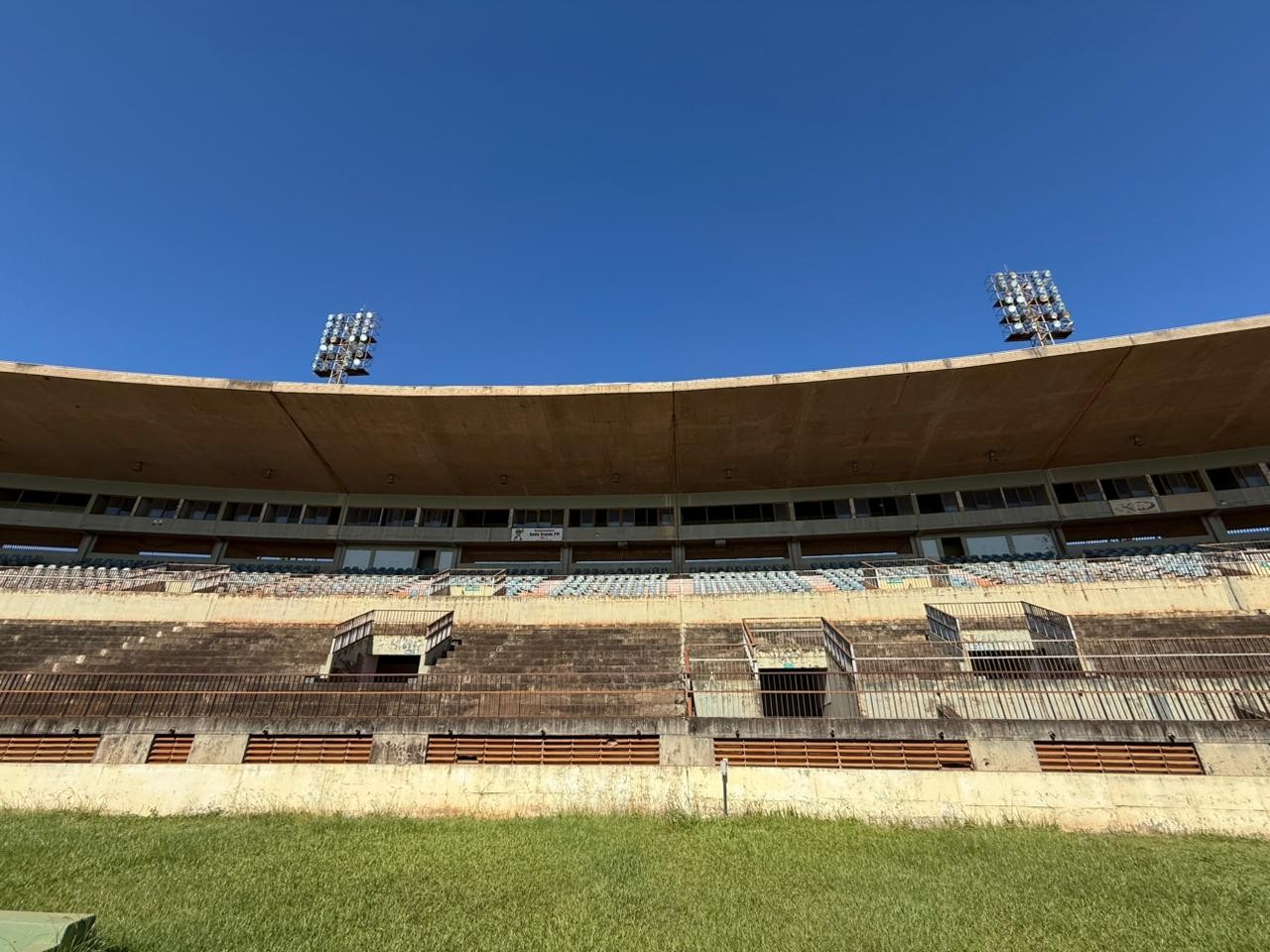 Copa MS tem dois estádios liberados para público; Douradão segue de portões fechados