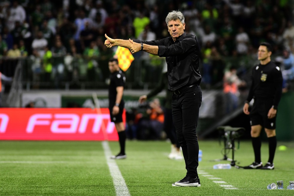 Renato Gaúcho em Palmeiras x Grêmio — Foto: Marcos Ribolli