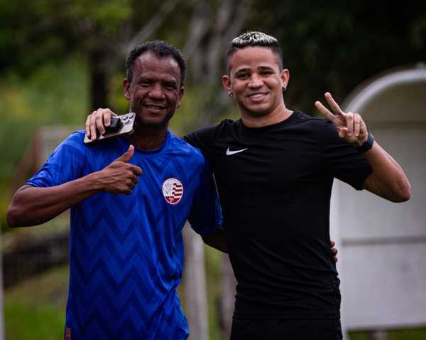 Antes de se apresentar ao São Paulo, atacante Erick se recupera de edema no CT do Náutico