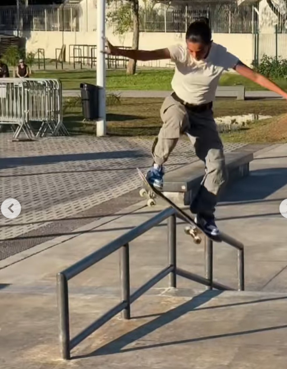 Rayssa Leal volta a andar de skate — Foto: Reprodução/Instagram