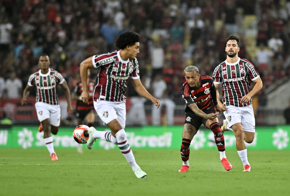 Público do primeiro jogo entre Fluminense e Flamengo foi 39.120 pessoas — Foto: André Durão