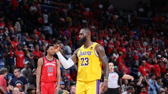Com quase triplo-duplo de LeBron, Lakers batem Pelicans e vão aos playoffs da NBA - Foto: (Jeff Haynes/NBAE via Getty Images)