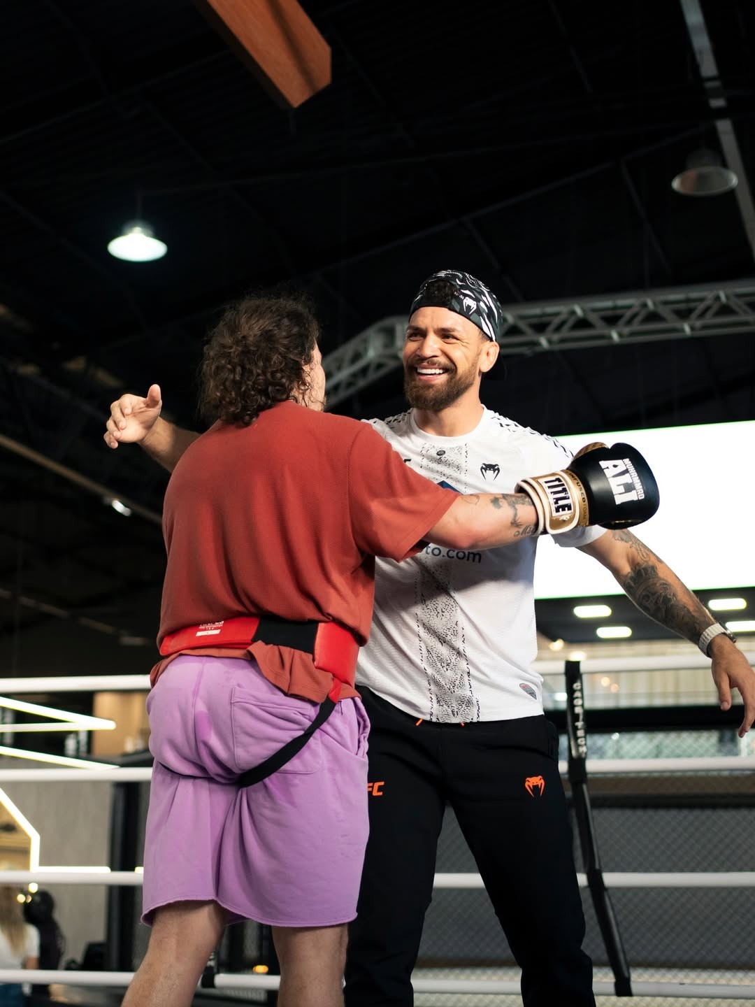 Whindersson Nunes afia boxe com lutador do UFC para revanche contra Popó
