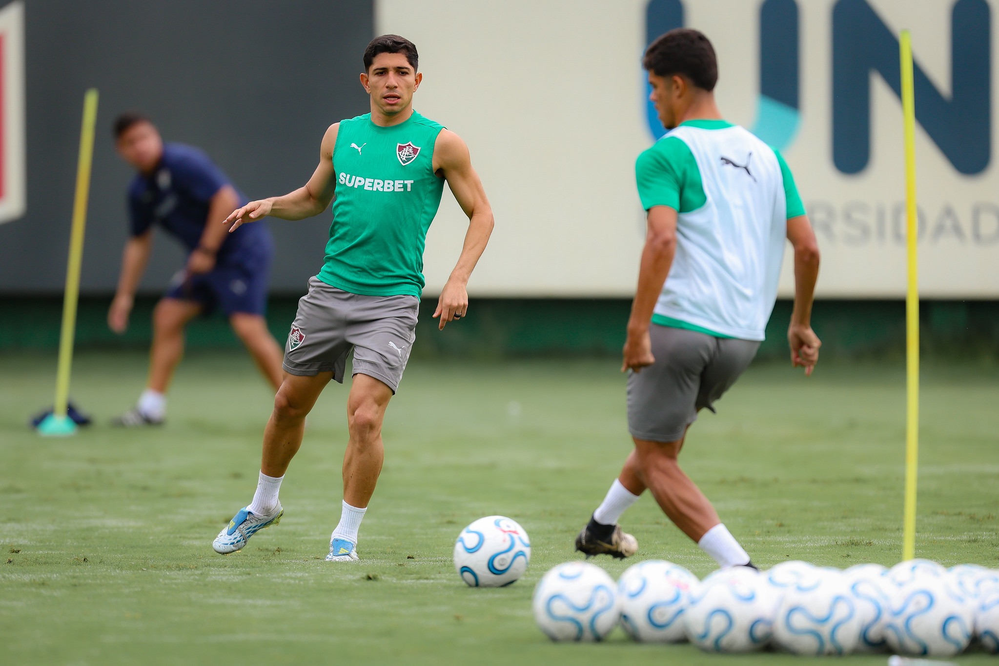 Canobbio e Savarino treinam e ficam à disposição do Fluminense na Libertadores