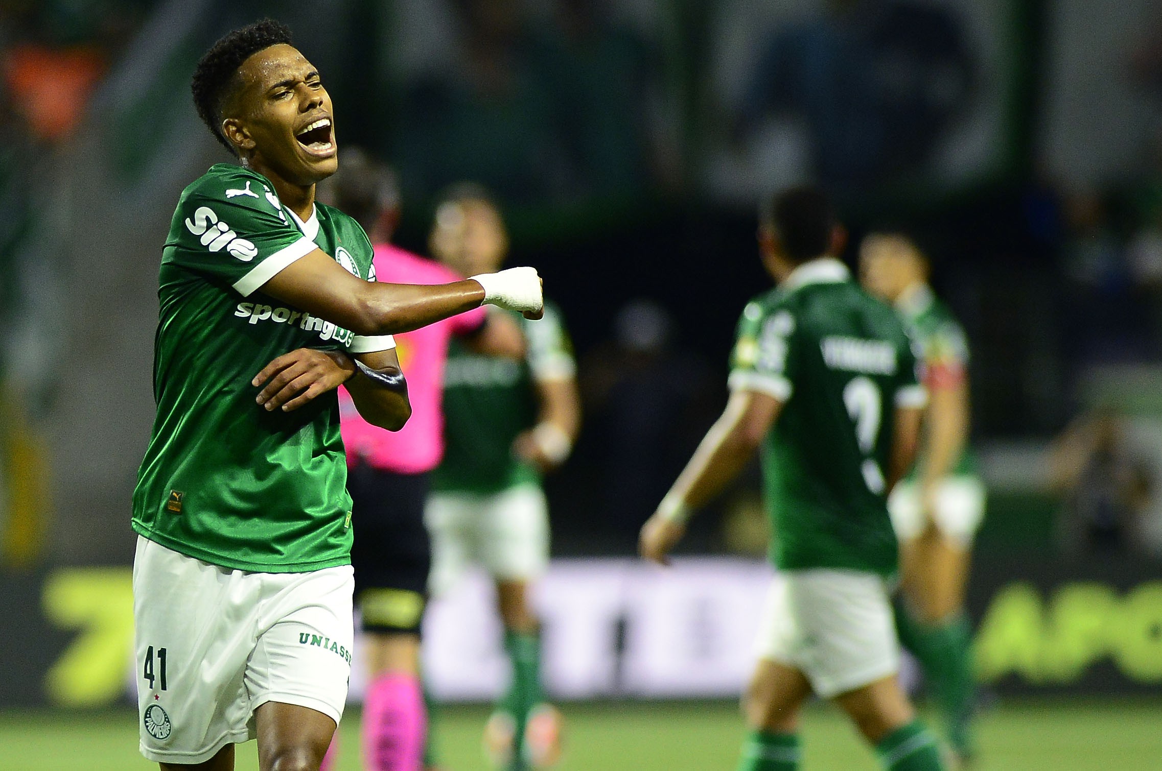 Palmeiras paga por erro em três dérbis seguidos e liga alerta.