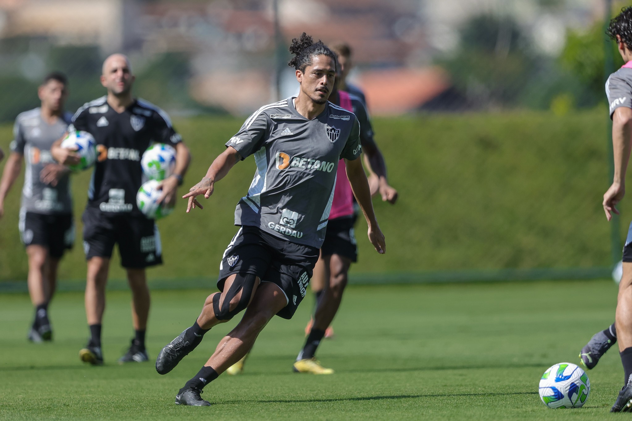 Atlético-MG encaminha empréstimo de Maurício Lemos ao Vasco