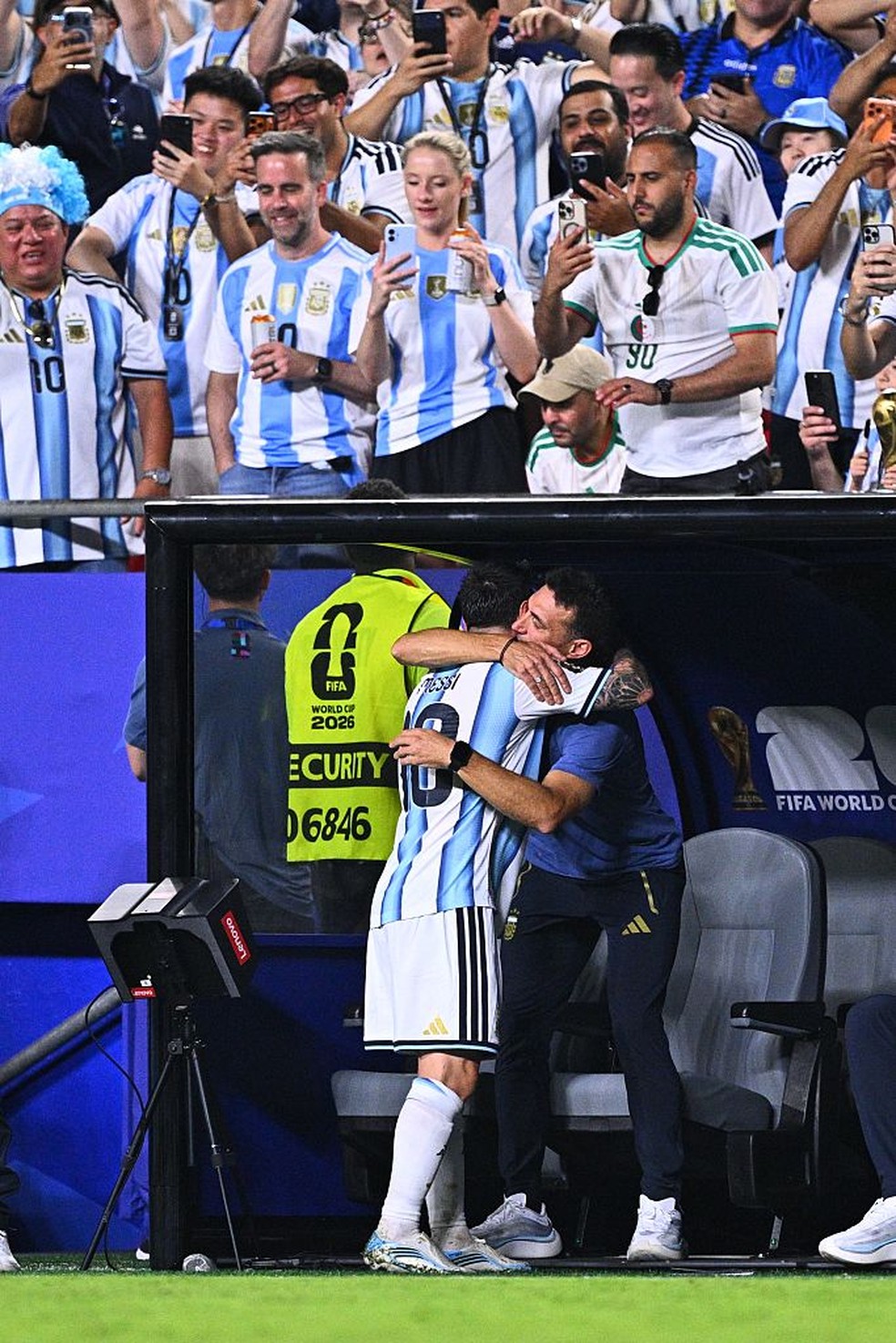 Messi na Argentina comemorando gol