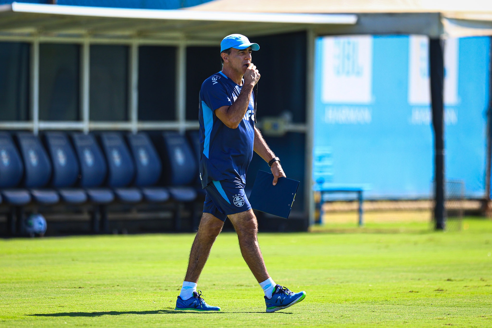 TODO MUNDO DE VOLTA! Grêmio terá até Cuéllar, fora há um mês, disponível contra o Flamengo