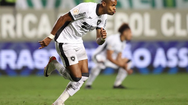 J&uacute;nior Santos comemora gol contra o Am&eacute;rica-MG