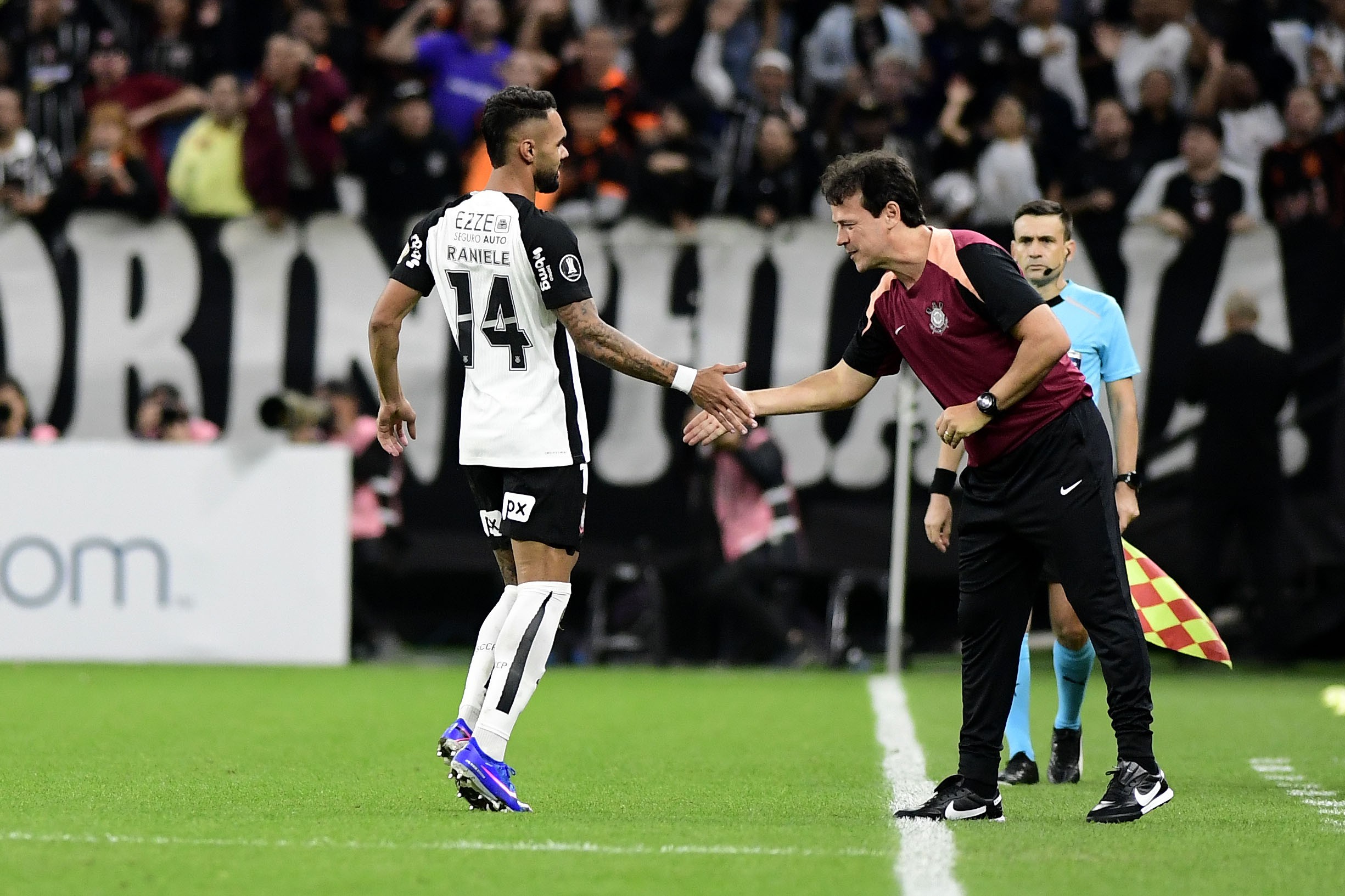 Corinthians Sob Diniz: O Início Impecável na Libertadores e a Evolução em Campo