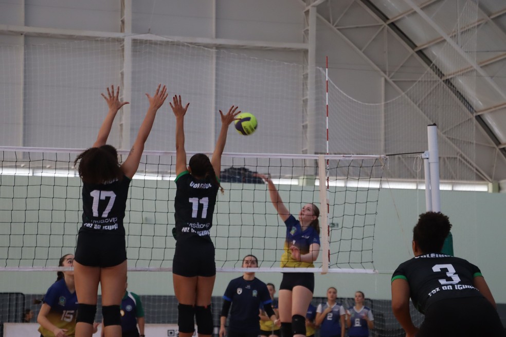 Foz do Iguaçu x São José dos Pinhais - Paranaense de Vôlei Feminino