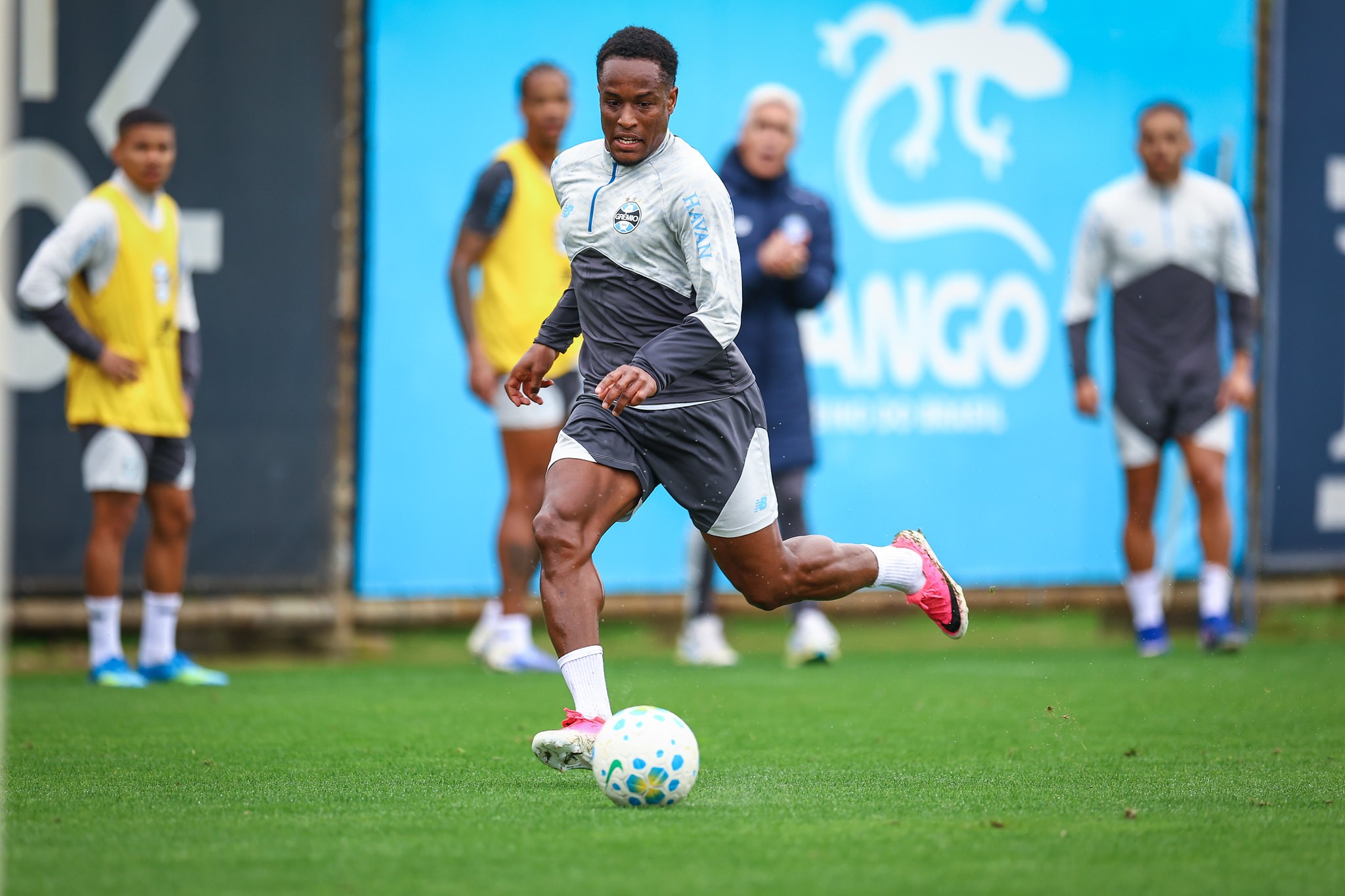 Imagem da partida Grêmio x Remo
