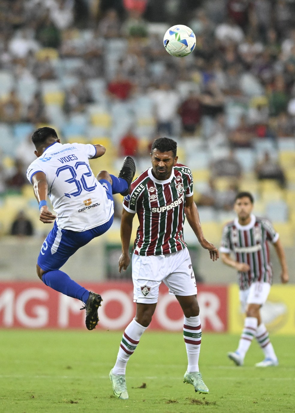 Thiago Santos em Fluminense x San José — Foto: André Durão