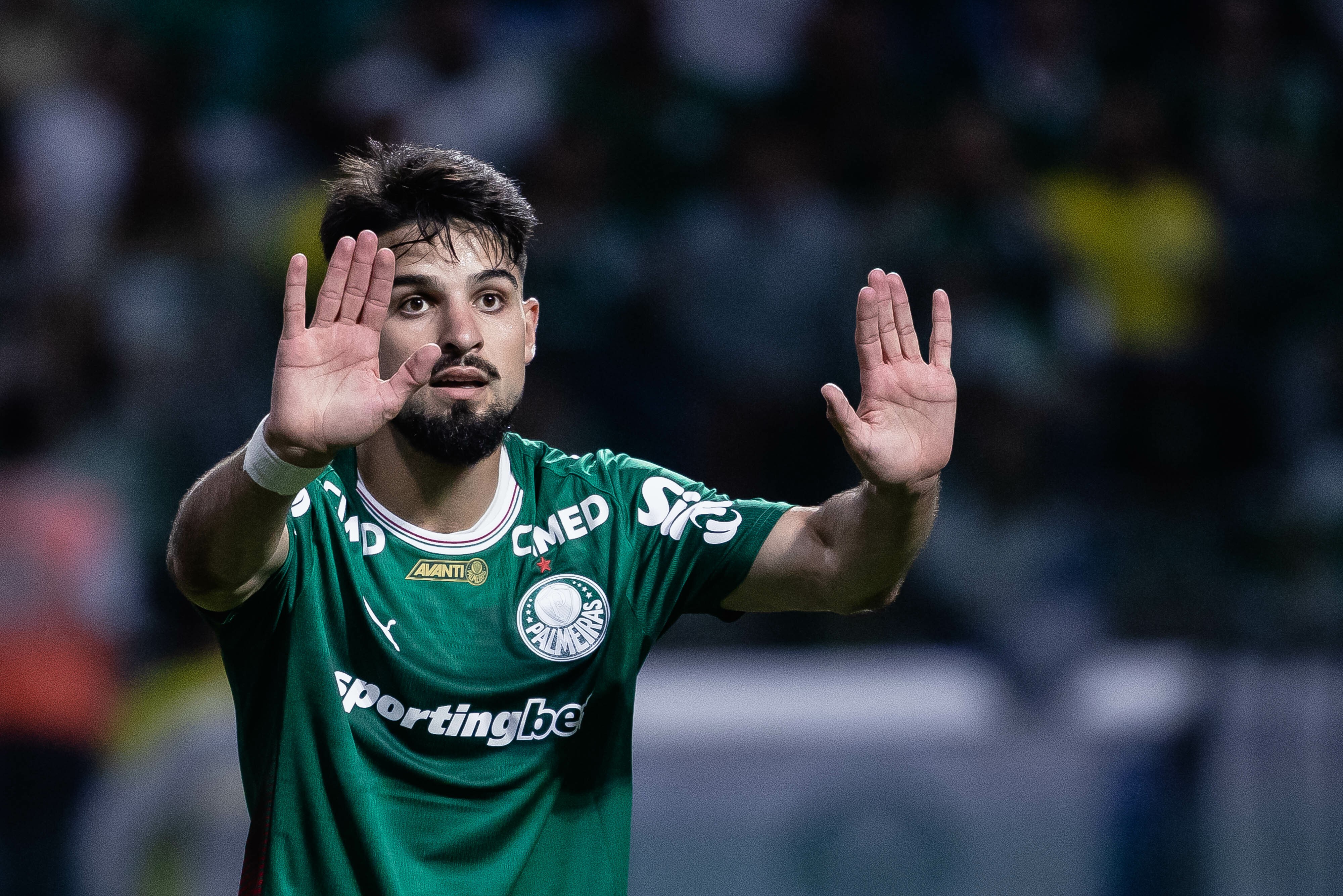 Palmeiras reconhece falhas ofensivas e busca soluções para garantir segurança na Libertadores
