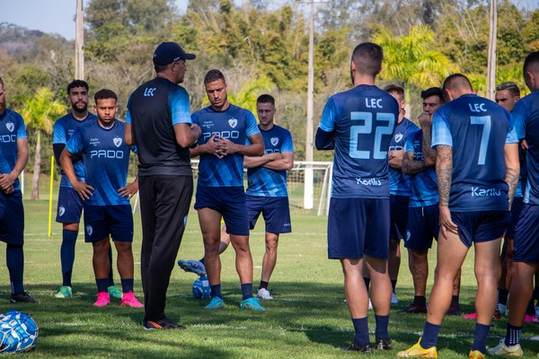 Souza valoriza empates, mas pede evolução do Londrina