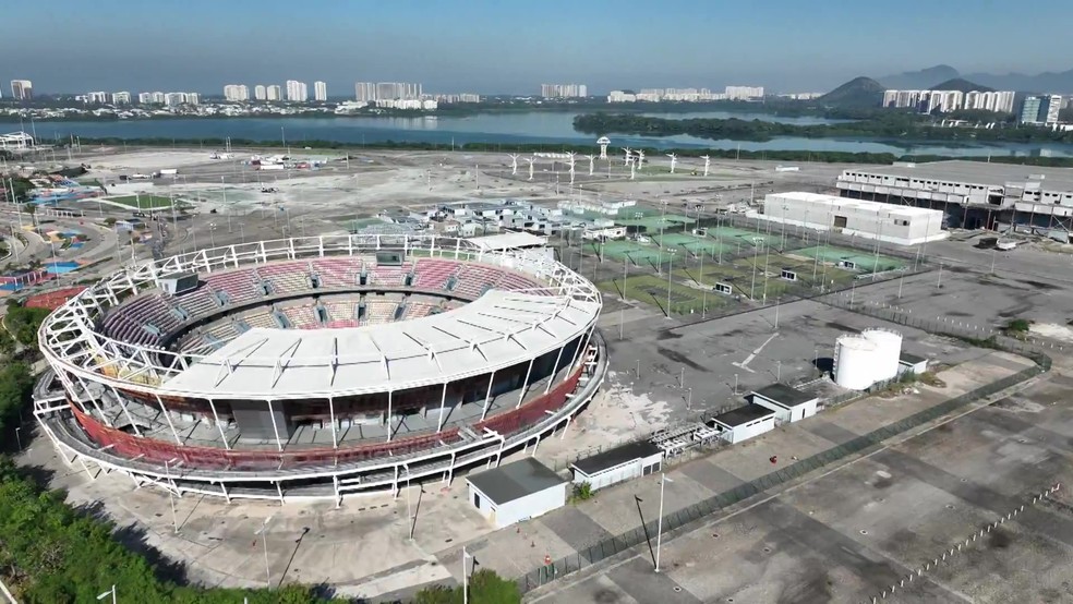 Centro Olímpico de Tênis e quadras de aquecimento — Foto: Beto Kaulino