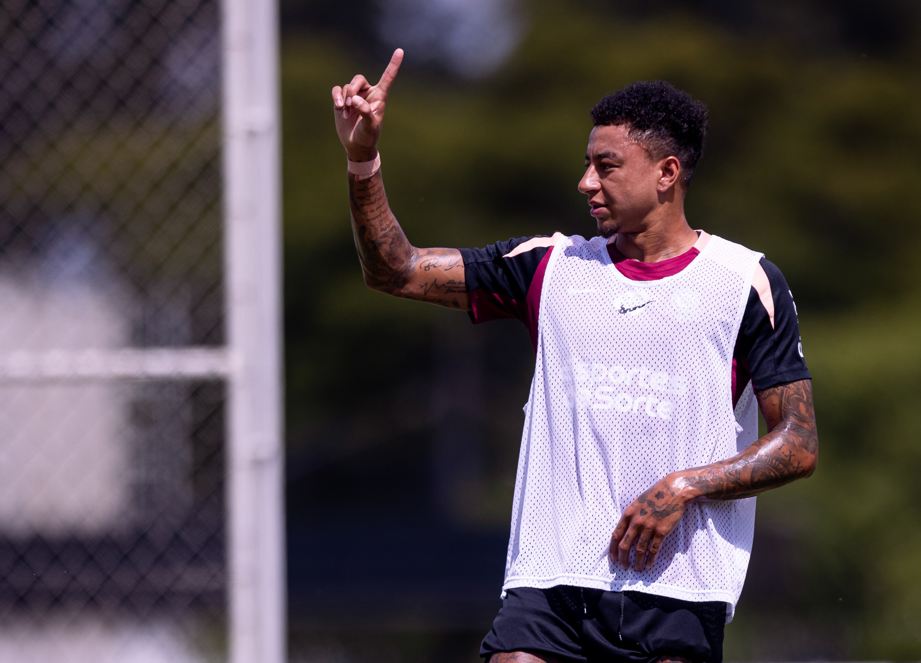Lingard no Corinthians: atacante agrada e pode estrear como titular | Ge