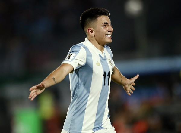 Almada diz sim e Flamengo corre para acertar contratação com o Atlético de Madrid