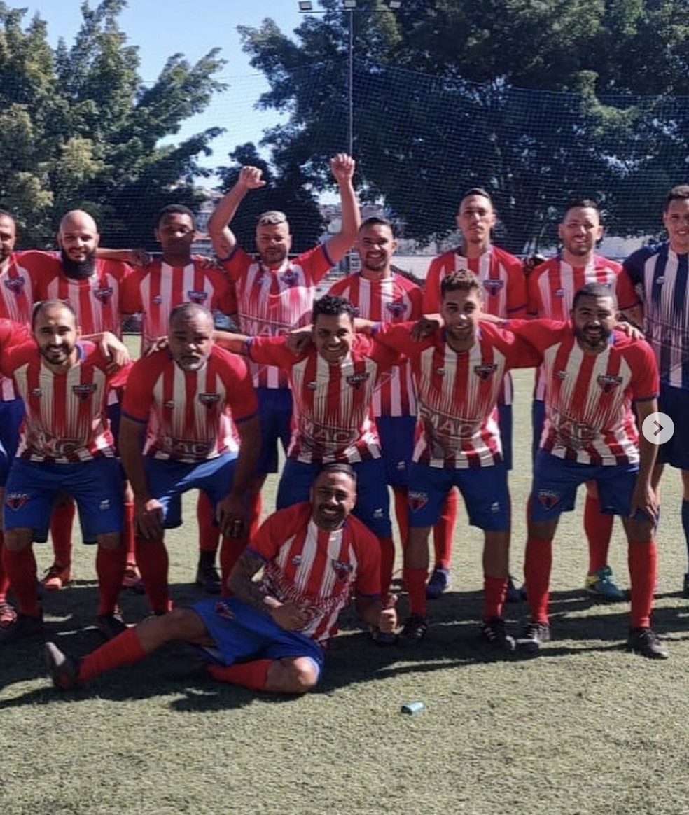 Jogadores do veterano do Santa Marina AC em partida de agosto — Foto: Santa Marina AC