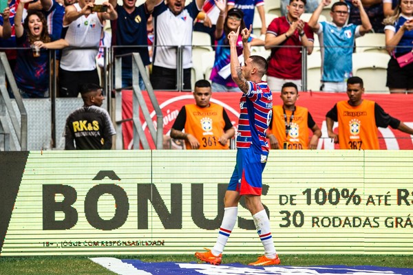 Em jogo eletrizante, Fortaleza vence Fluminense no Castelão e assume  liderança da Série A - Jogada - Diário do Nordeste